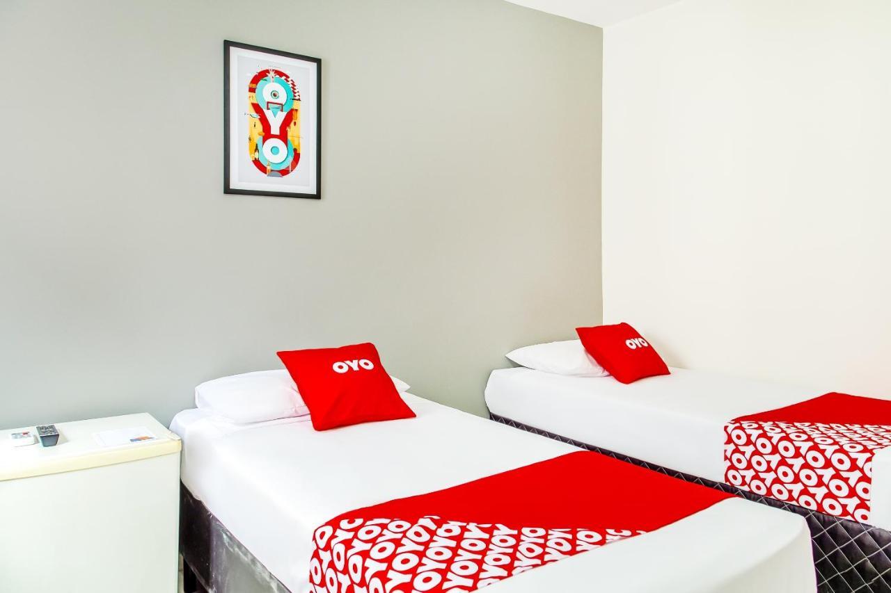 Oyo Hotel Lisboa, Sao Jose Dos Campos Exterior photo